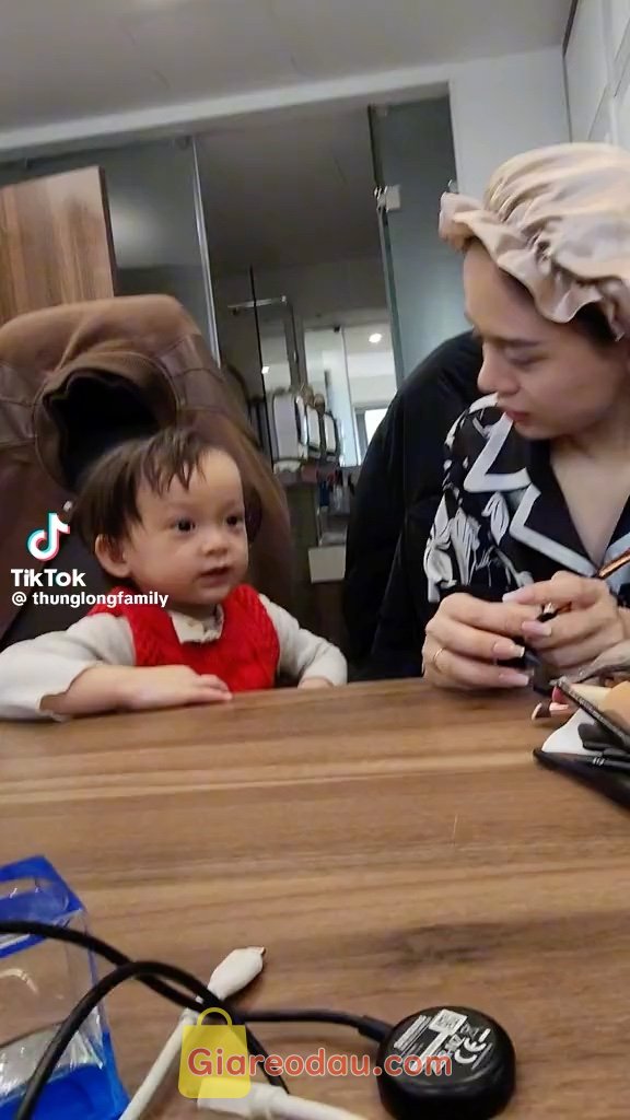 Giảm giá [Mã giảm 49%] Combo 4 Cuốn Sách: IELTS Song Ngữ Listening & Speaking, Giao Tiếp Căn Bản Và Nâng Cao, IELTS Từ Vựng Và Kỹ Thuật Đọc. sách thiết kế đẹp,nội dung rõ ràng rành mạch,in ấn sắc nét tuyệt.. 