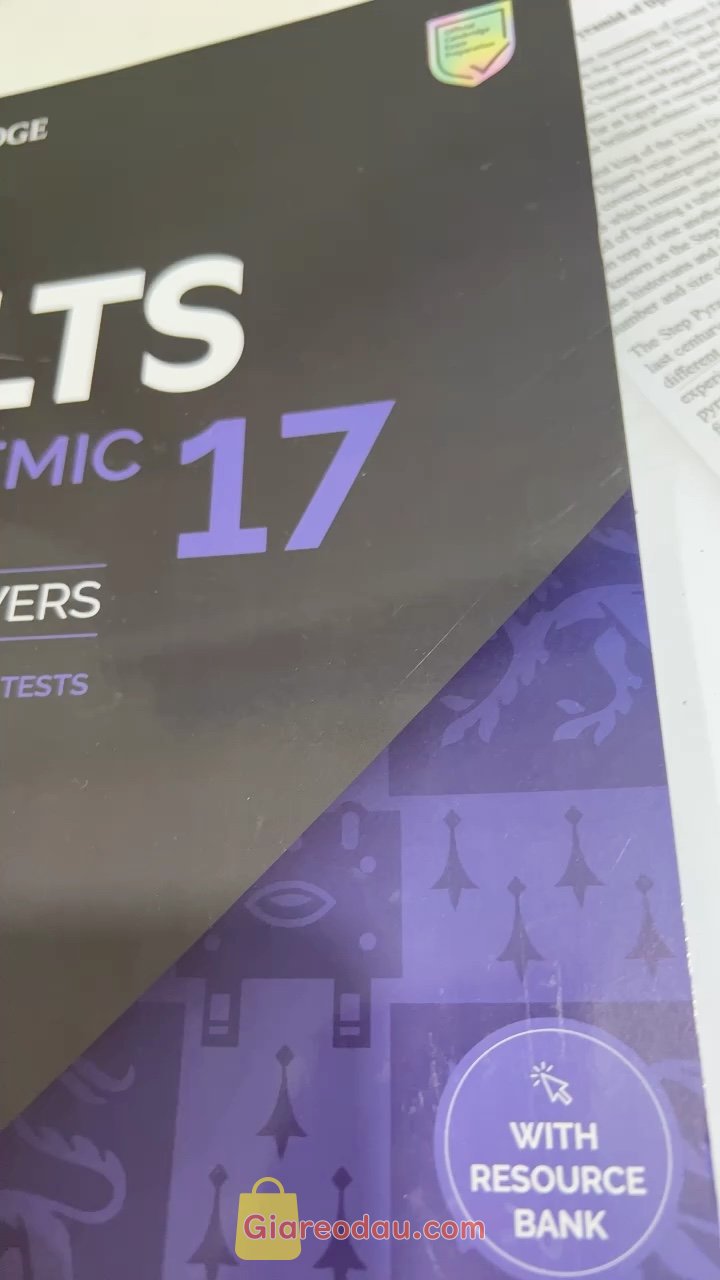 Giảm giá [Mã giảm 5%] Sách Cambridge IELTS 17 Academic - Tuyển tập đề thi Cambridge IELTS 2022. mua về ôn lòi trời đất ơi. 17 có qr để cào và scan . tiện hơn. 