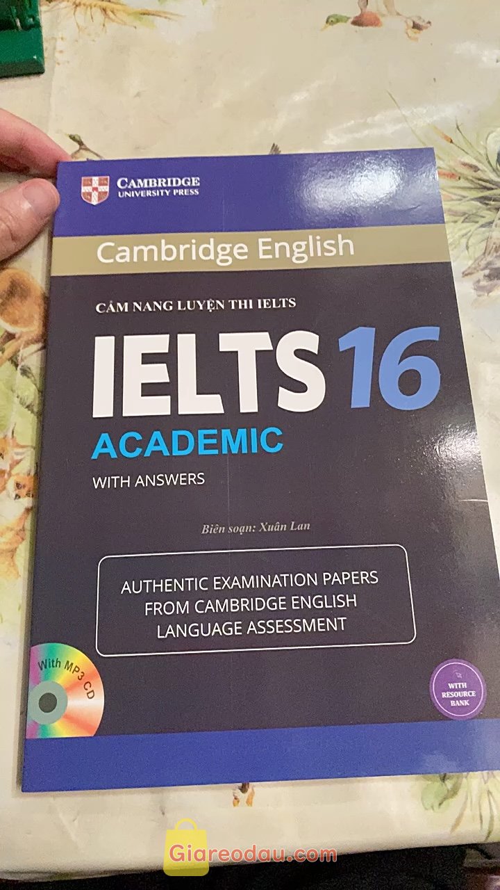 Giảm giá [Mã giảm 25%] Sách Cambridge IELTS Practice Tests 16 (song ngữ). Shop chuẩn bị hàng nhanh, sách được đóng gói rất cẩn thận nên. 