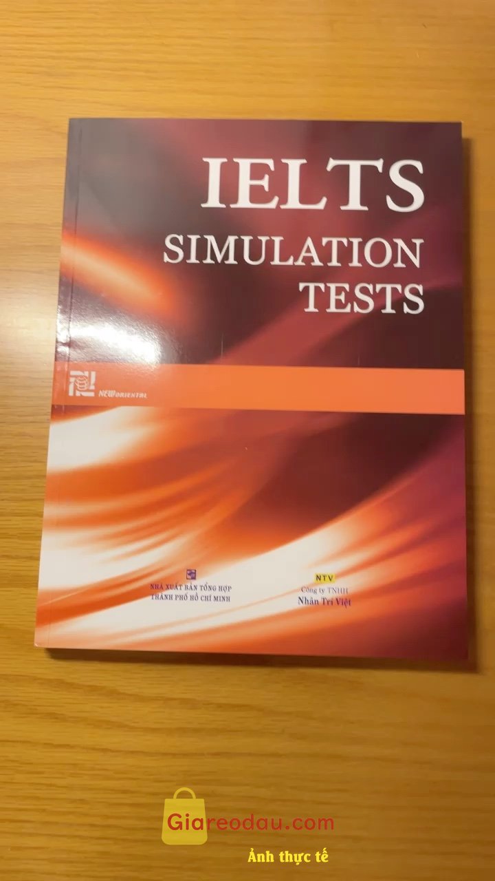 Giảm giá [Mã giảm 20%] Sách IELTS Simulation Test Kèm CD (Tái Bản). sách đẹp và nội dung cũng hay, có đĩa CD để nghe, các test trong sách. 