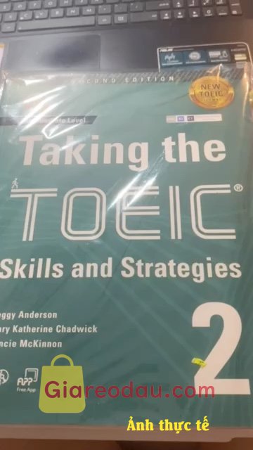 Giảm giá [Mã giảm 23%] Sách Taking The Toeic Skills And Strategies 2 First News. Sách đep, giao diện ok, nội dung trình bày dễ đọc dễ hiểu, mọi. 