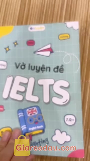 Giảm giá [Mã giảm 44%] Vở Luyện Đề IELTS làm 20 tests các kỹ năng: Listening, Reading, Writing (108 trang) -Uribook. Quyển sách nhỏ xinh dễ dàng mang đi học, có đủ trang để mình luyện. 